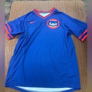 Men’s size Medium Nike dri-fit Royal Chicago cubs shirt